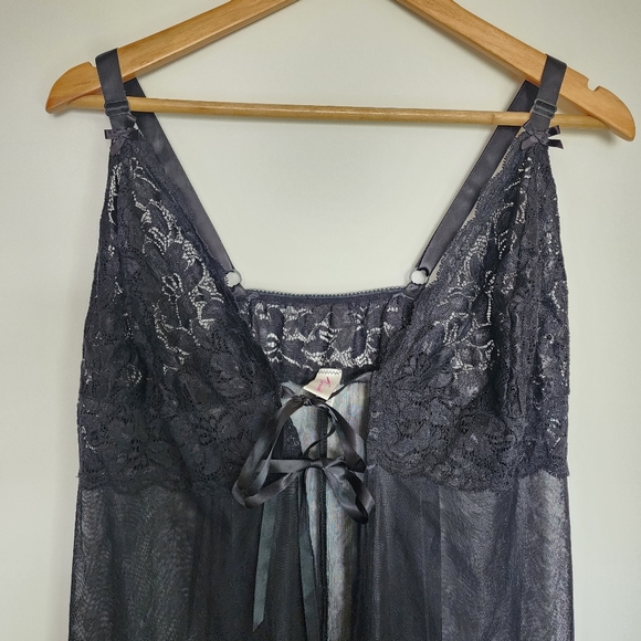 Torrid sheer black and lace cover up night lingerie - Picture 6 of 9